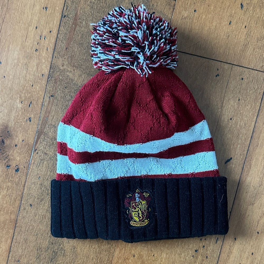 Gryffindor Kids Pom-Pom Beanie - Red and Black